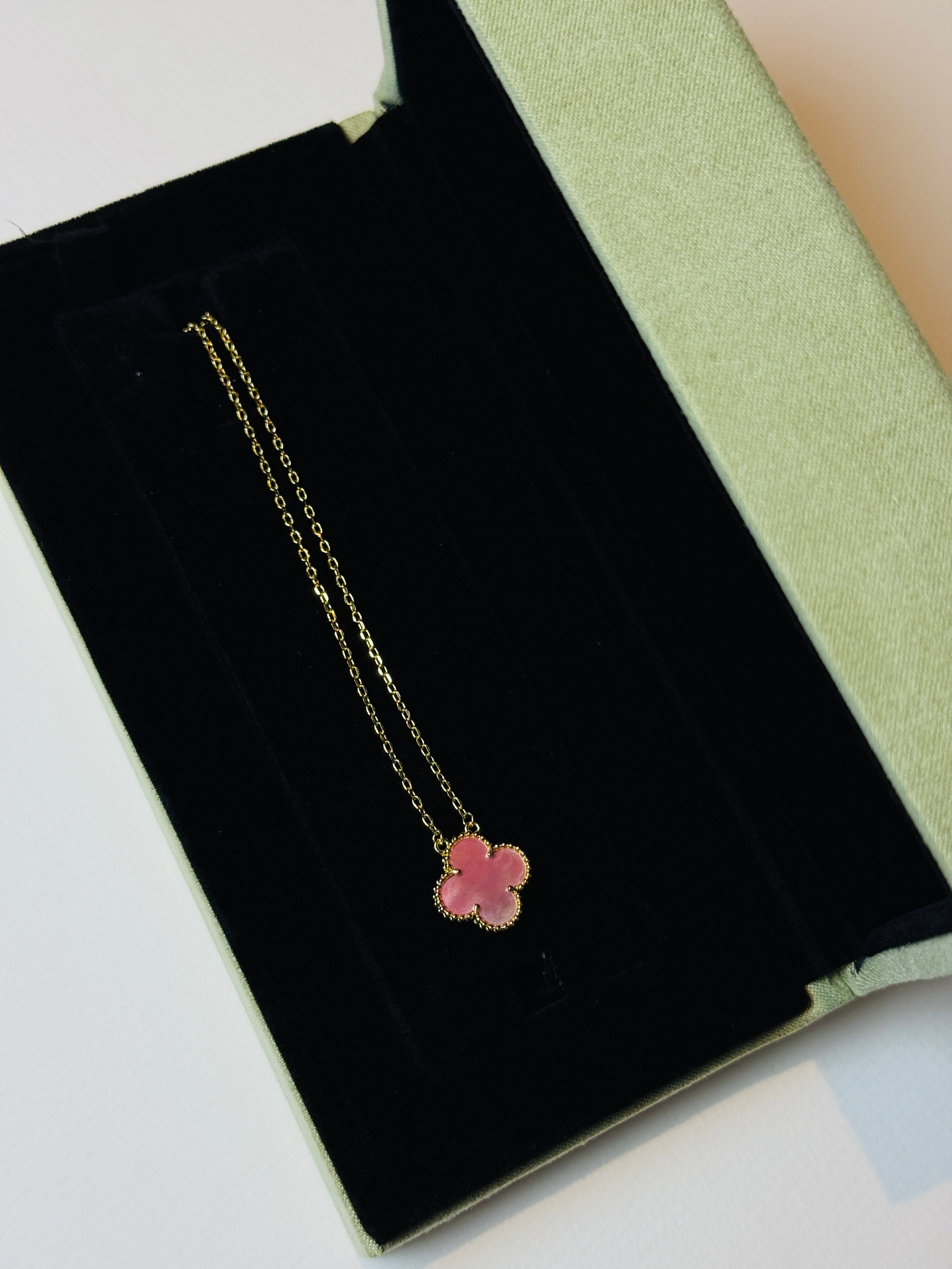 Luxury Single Clover Necklace