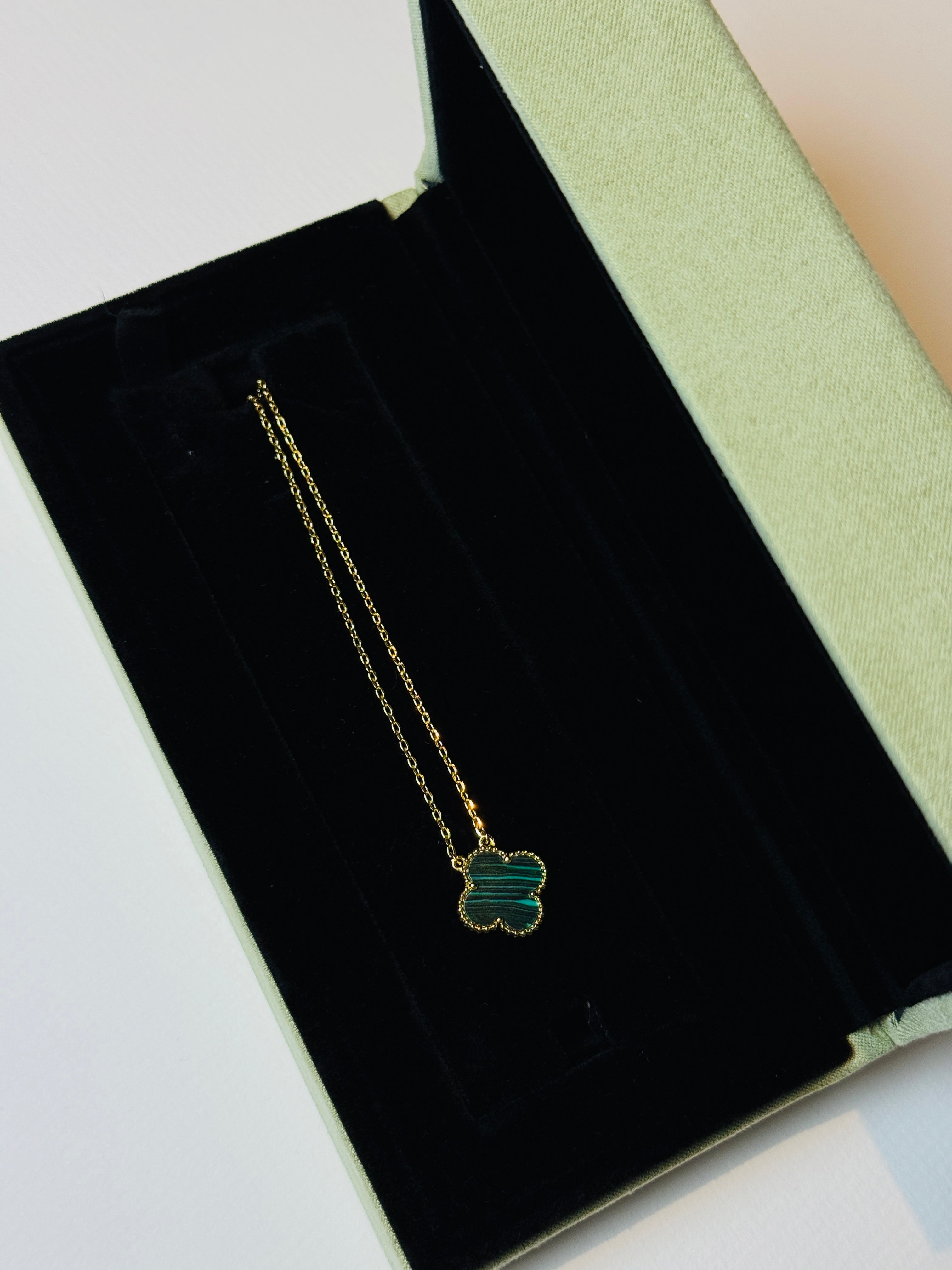 Luxury Single Clover Necklace