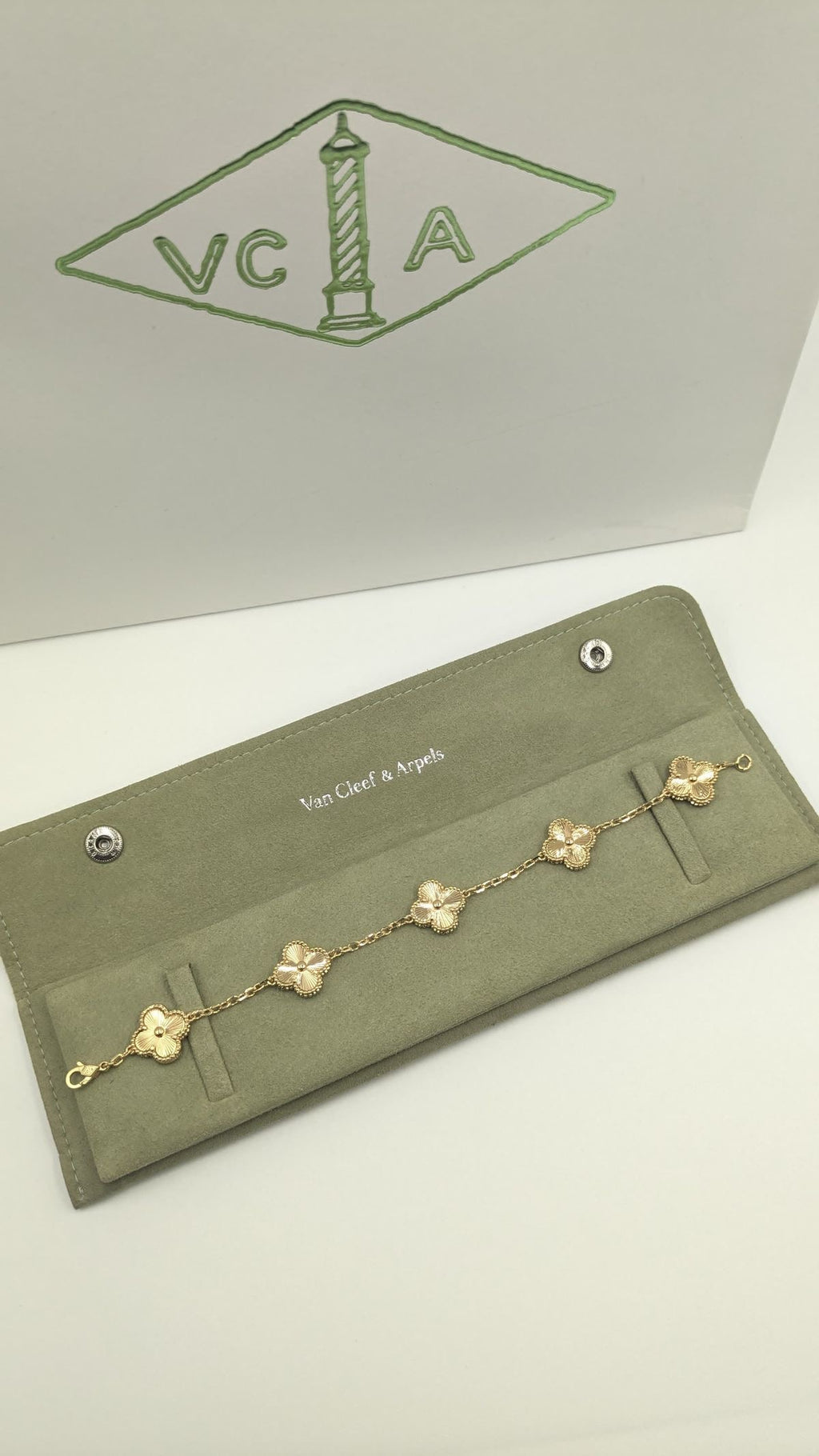 Premium Clover Bracelet | Premium
-Quality
