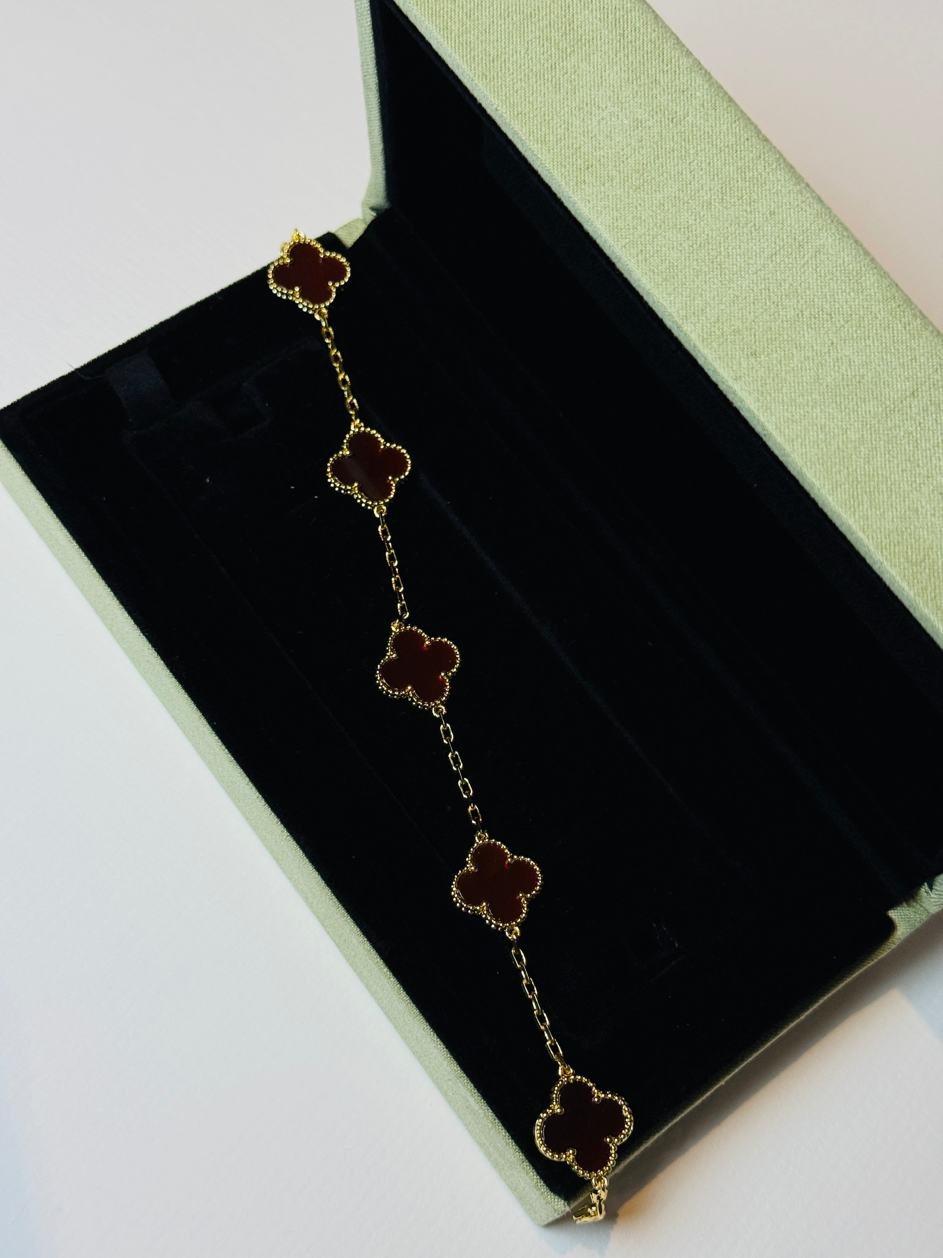Premium Clover Bracelet | Premium
-Quality