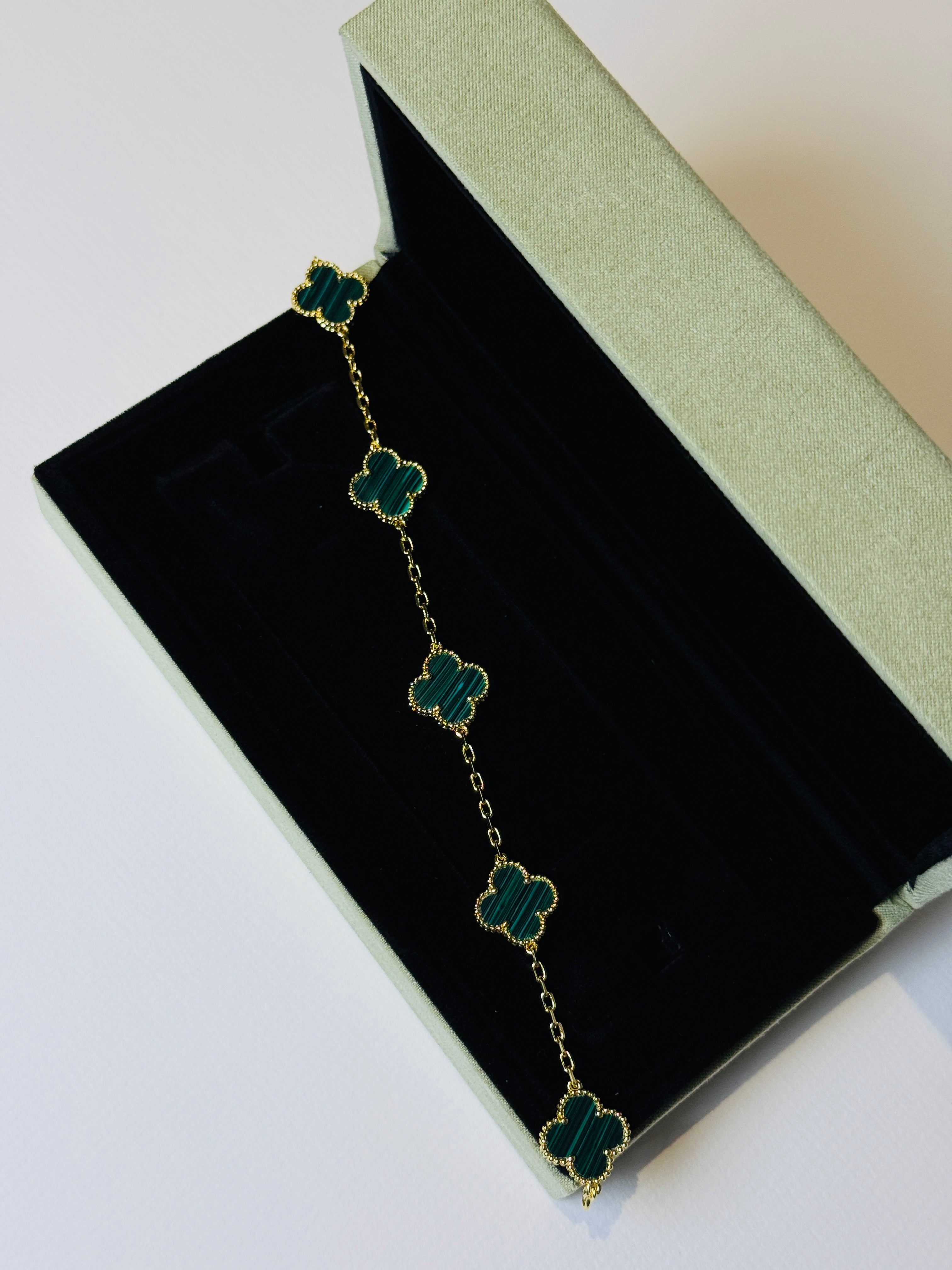 Premium Clover Bracelet | Premium
-Quality