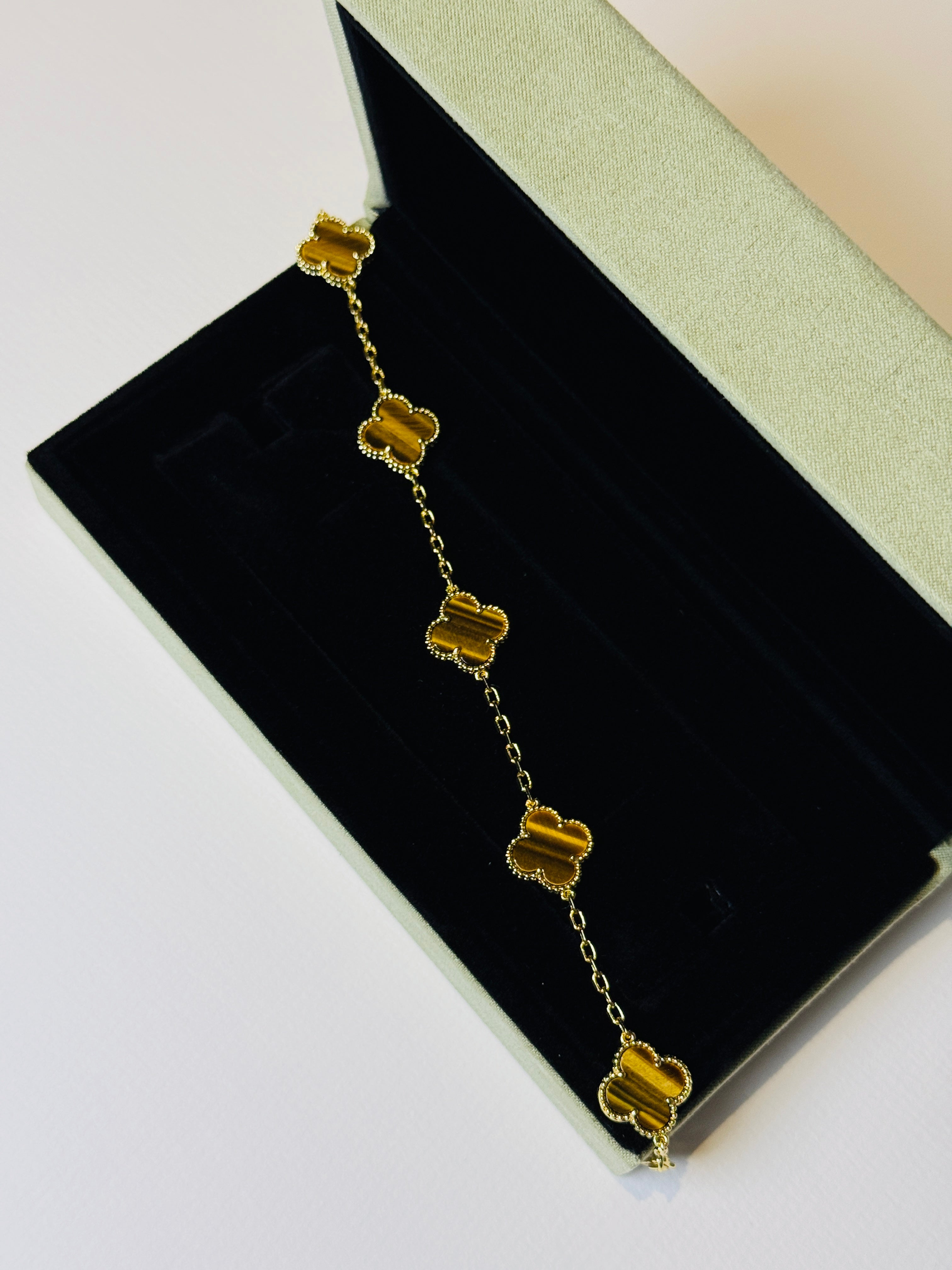 Premium Clover Bracelet | Premium
-Quality