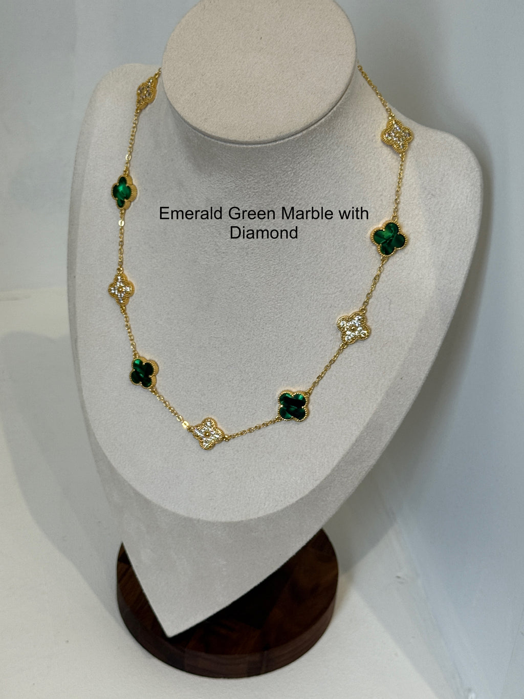 Flower Necklace – 18ct Gold Plated, Tarnish free and waterproof