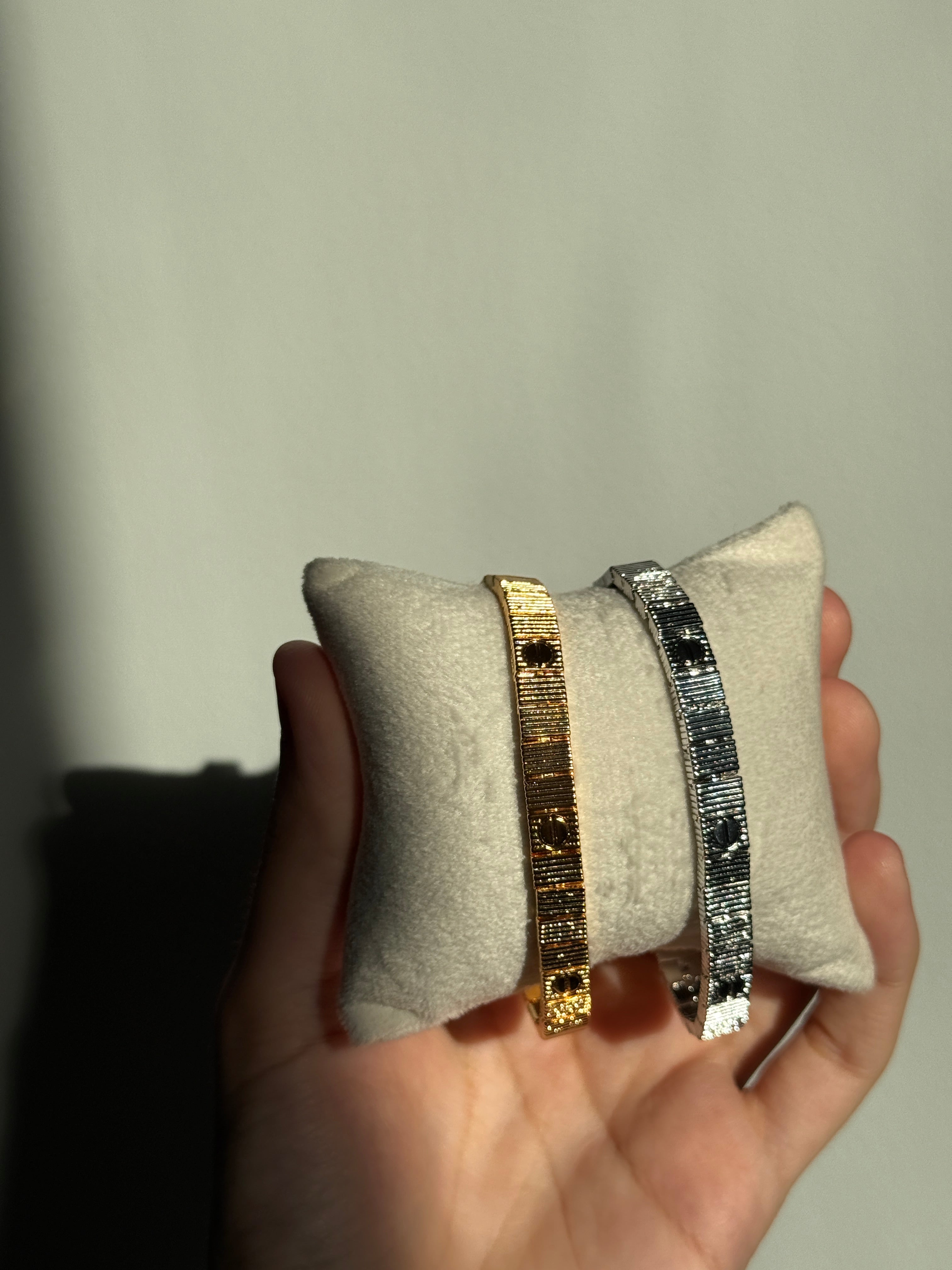 Unlimited Bracelets