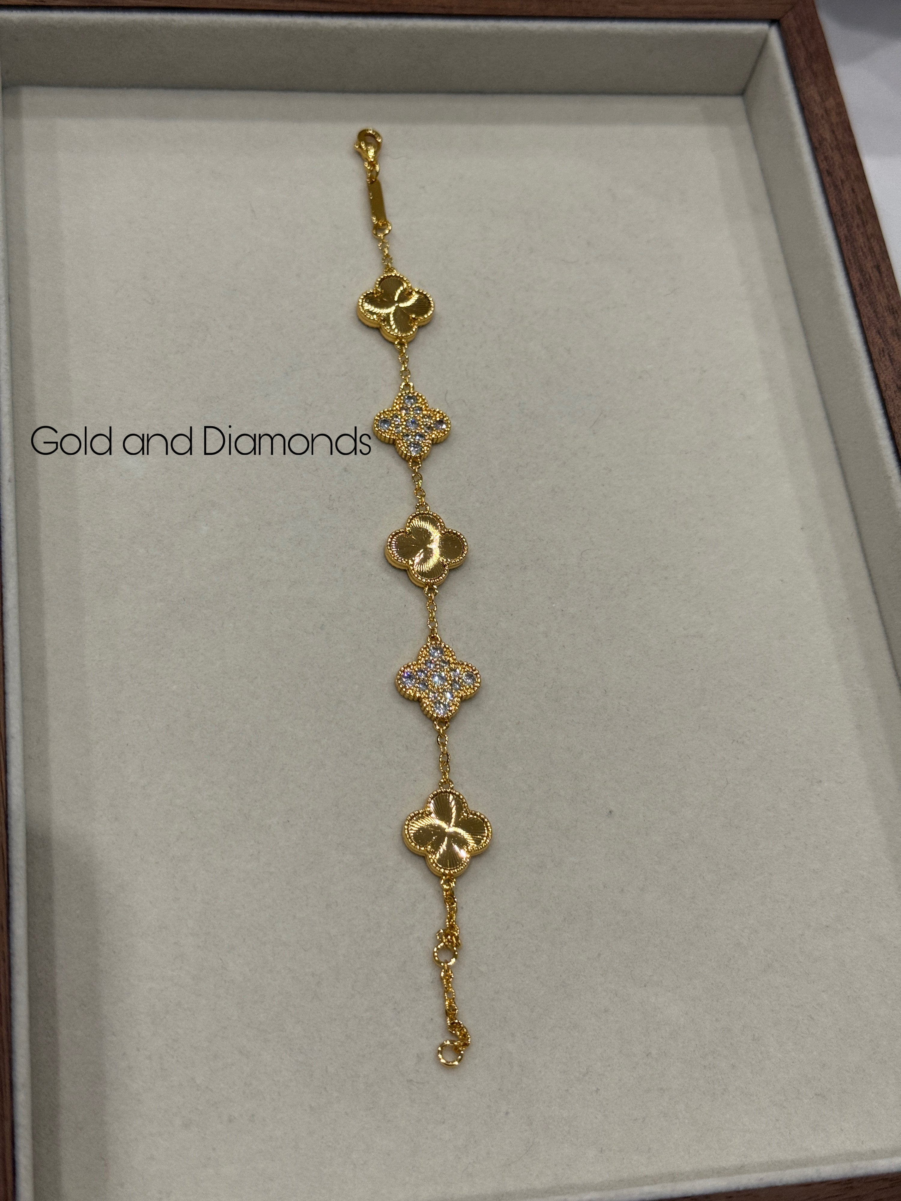 Flower Bracelet – 18ct Gold Plated, Tarnish-Free & Waterproof