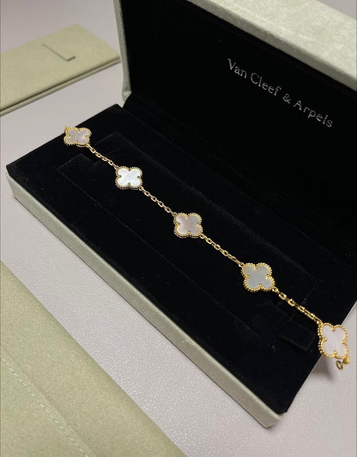 Premium Clover Bracelet | Premium
-Quality