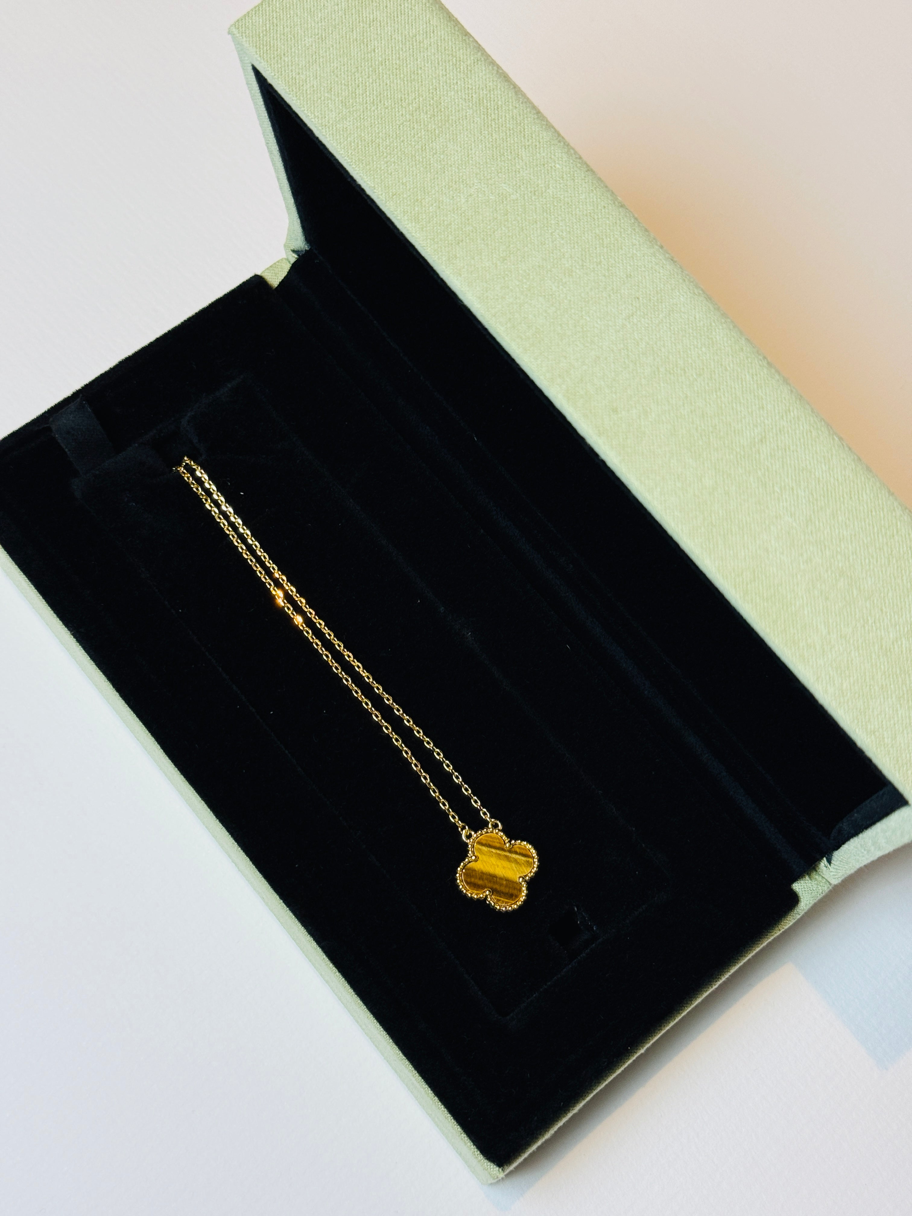 Luxury Single Clover Necklace